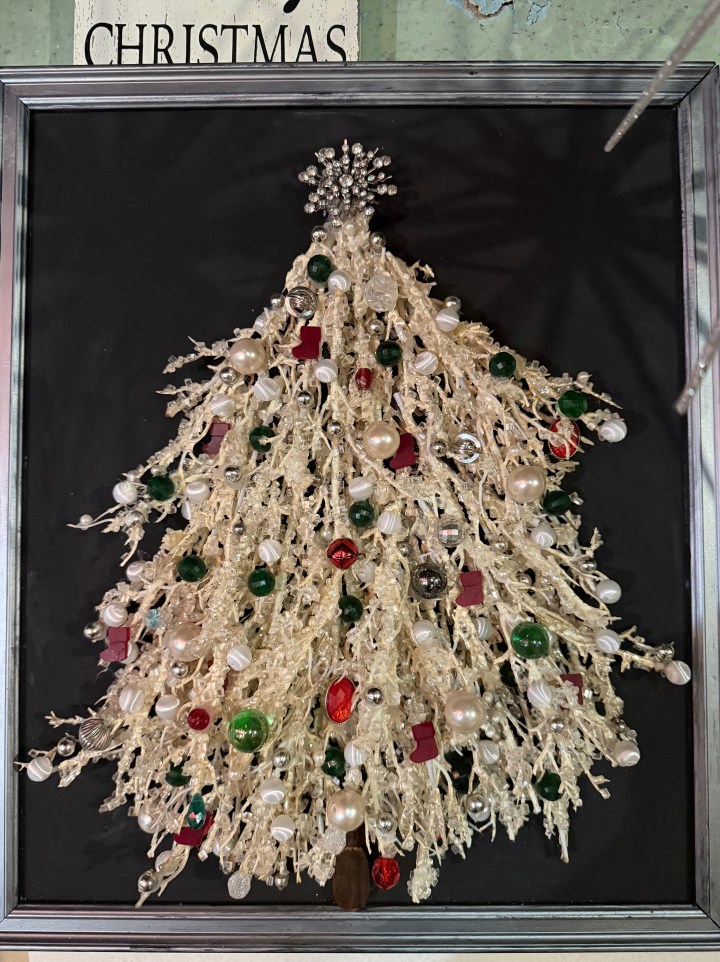 White Christrmas tree art